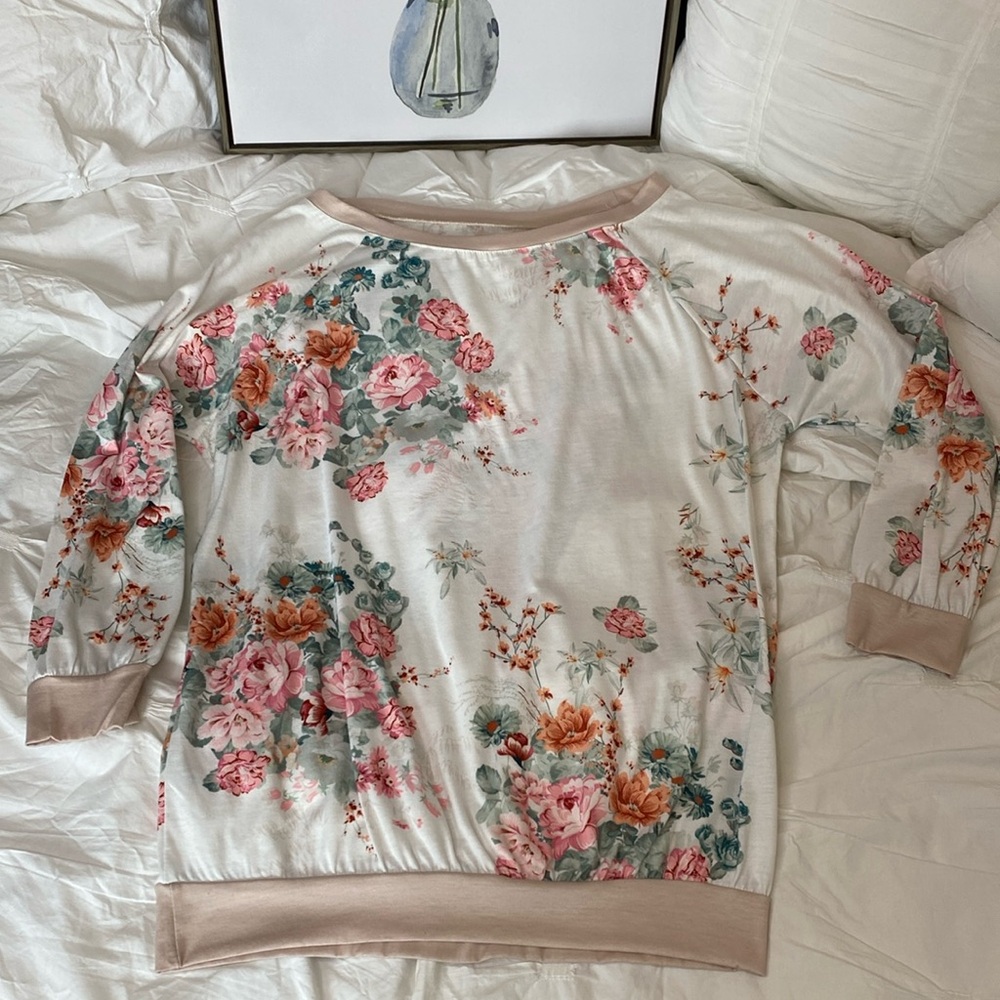 NWOT Floral Crewneck Top